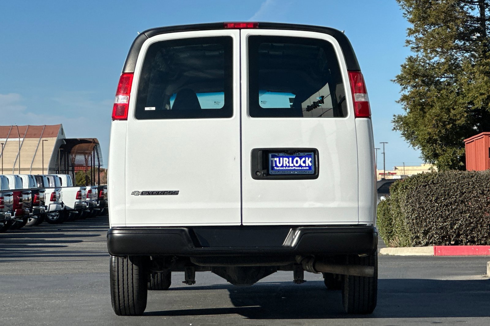 2022 Chevrolet Express 2500 Work Van photo 3