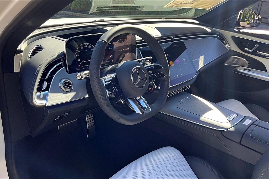 2026 Mercedes Benz E 53 AMG 4MATIC photo 4