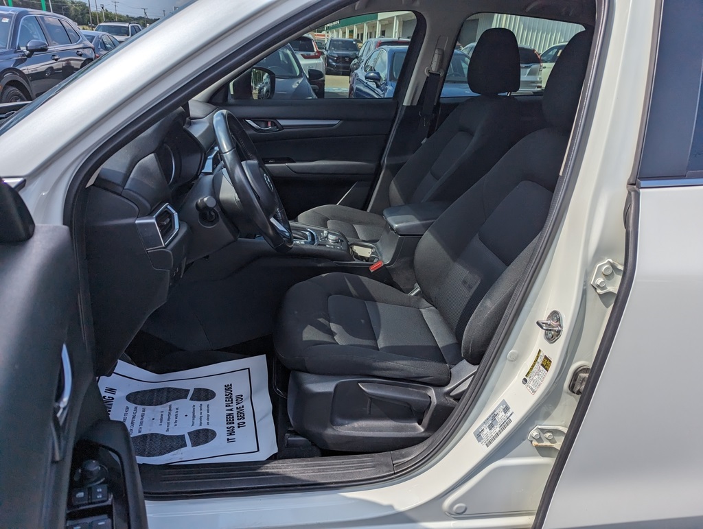 2020 Mazda CX-5 Sport photo 4