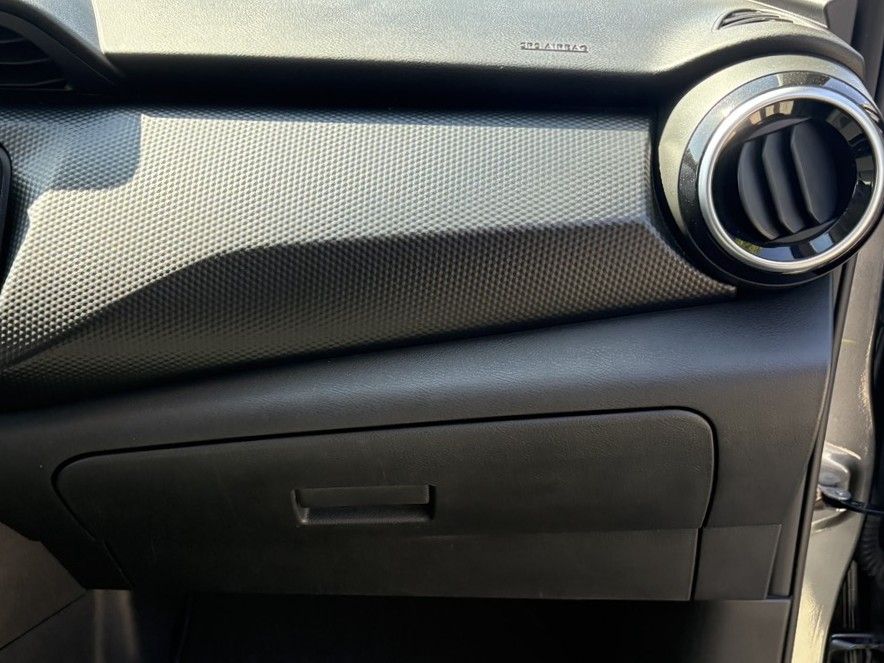 2024 Nissan Kicks SV photo 30