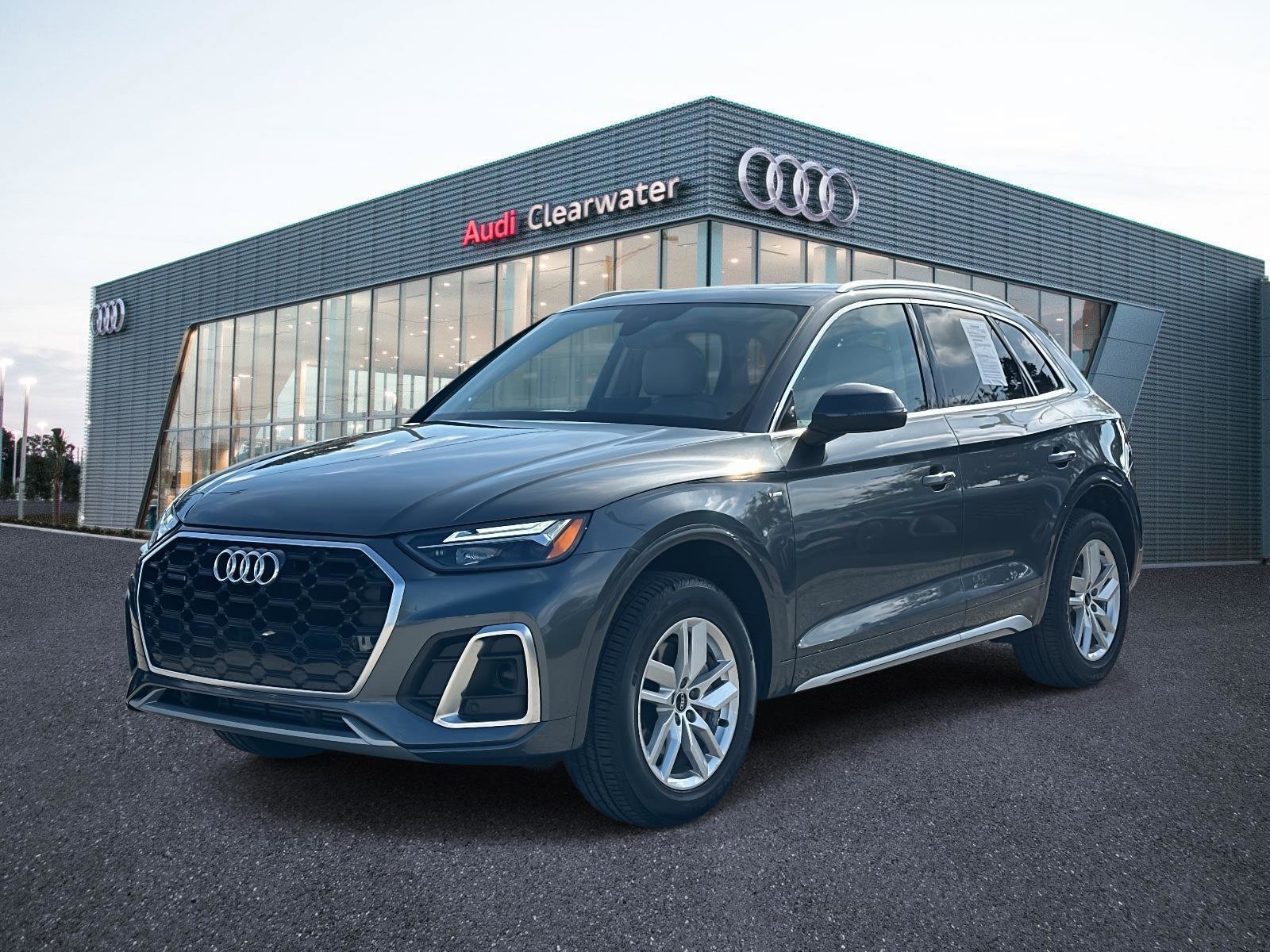 2022 Audi Q5 Premium's photo