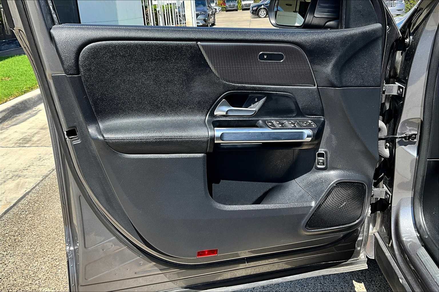 2022 Mercedes Benz EQB 350 4MATIC photo 21