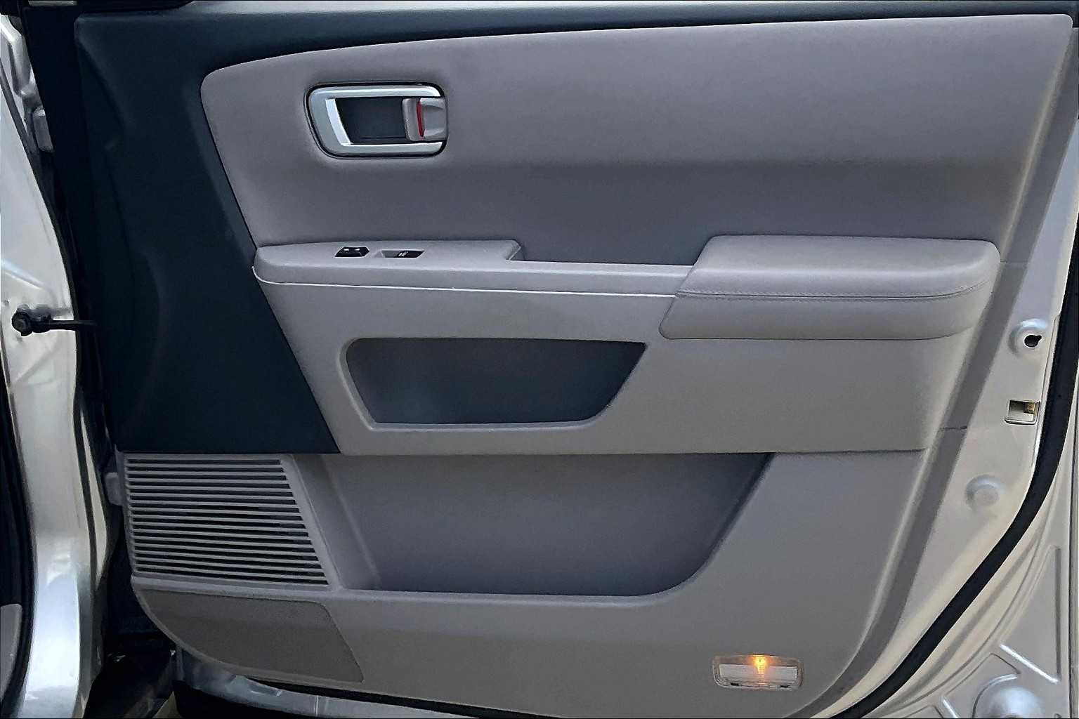 2014 Honda Pilot EX-L photo 20