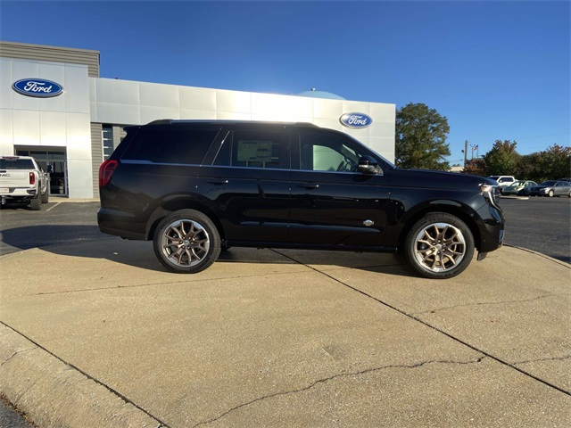 2025 Ford Expedition King Ranch photo 2