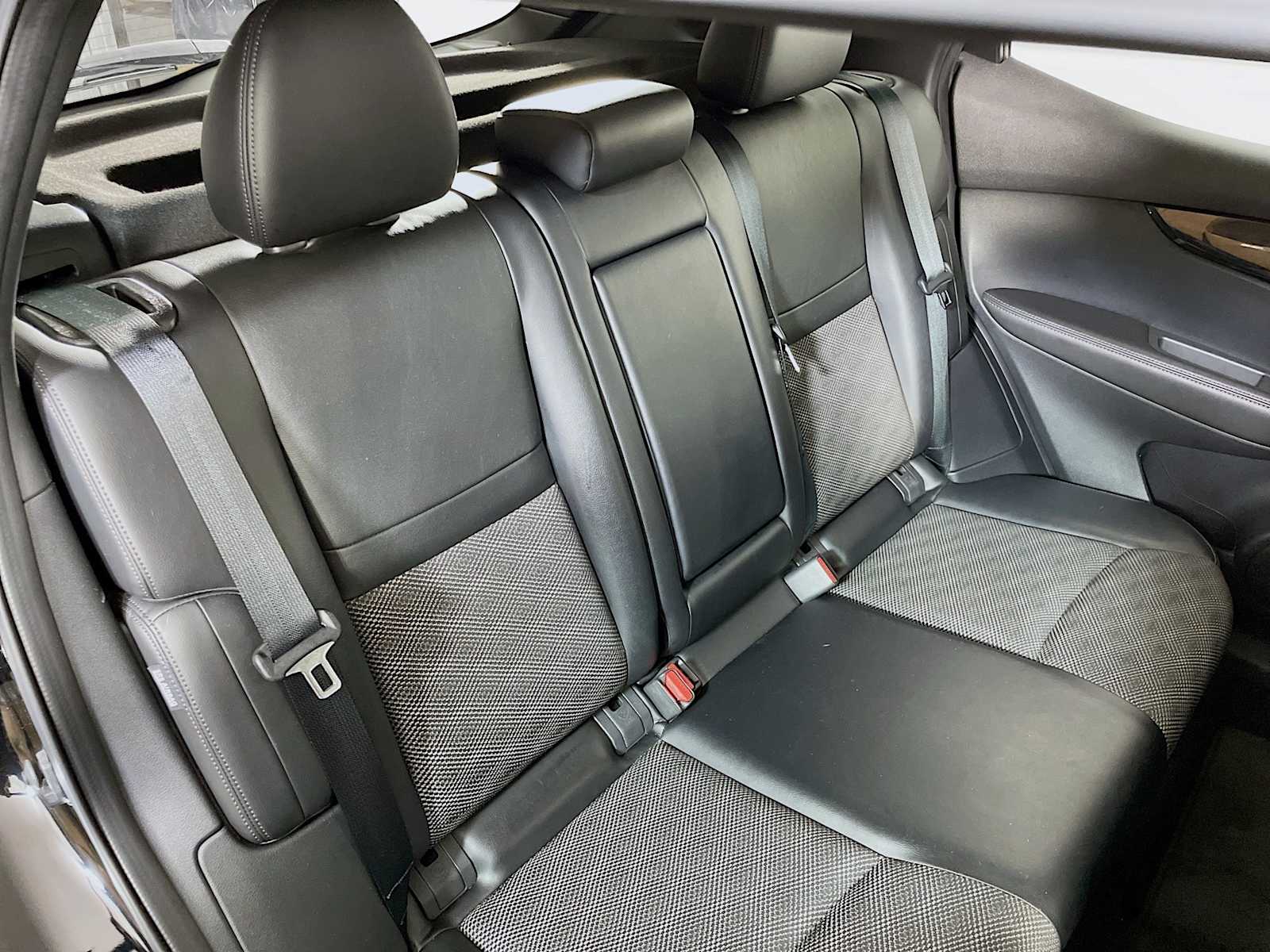 2022 Nissan Rogue Sport SV photo 25