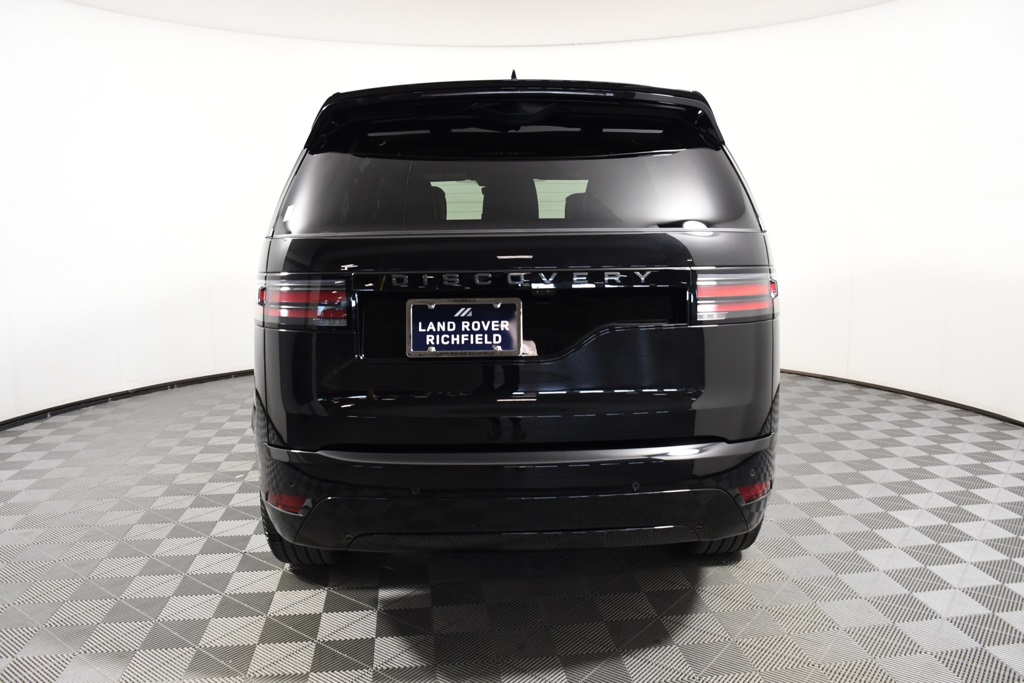 2025 Land Rover Discovery SE photo 3
