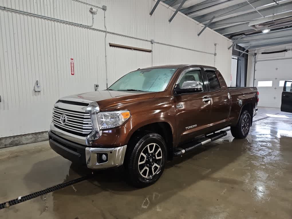 2015 Toyota Tundra Limited's photo