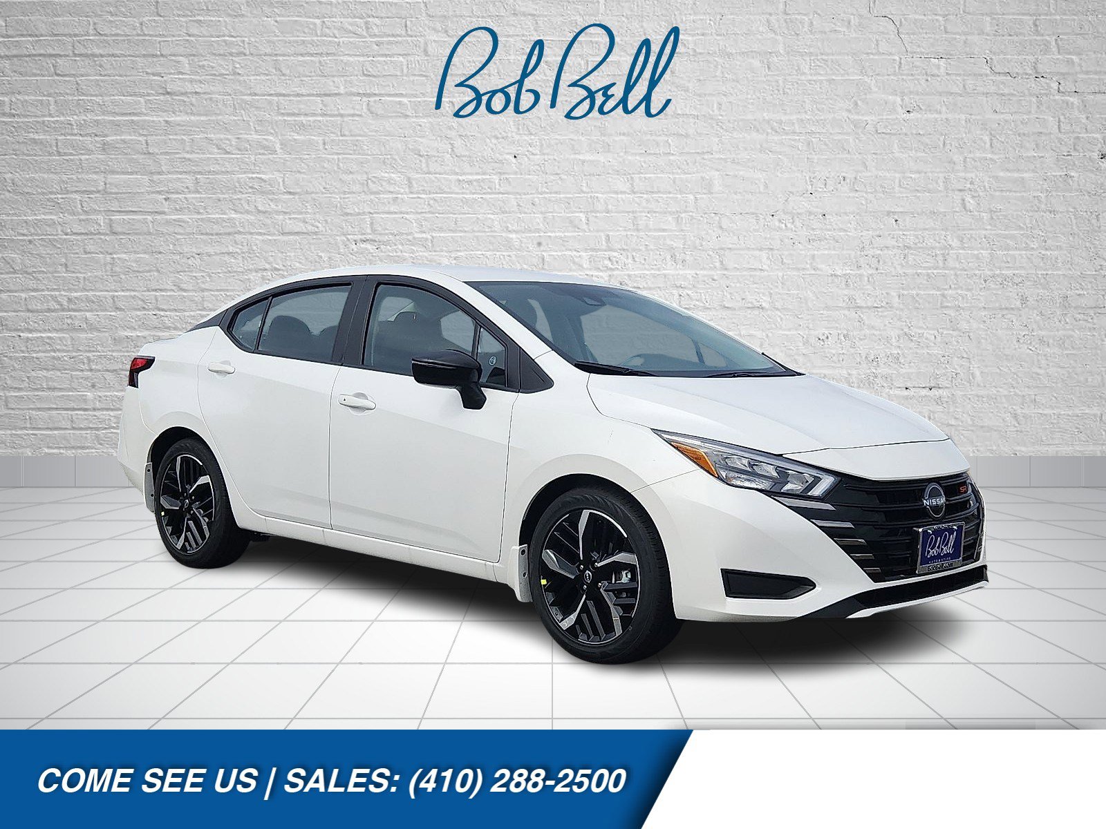 2025 Nissan Versa Sedan SR's photo