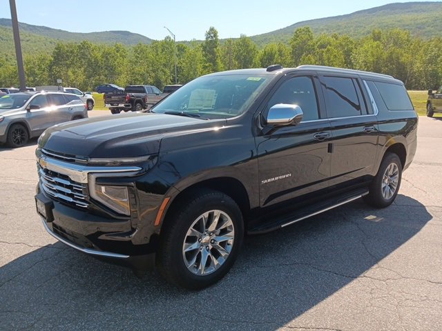 2025 Chevrolet Suburban Premier photo 3