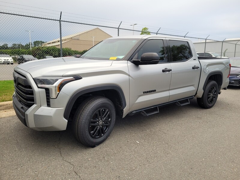 2023 Toyota Tundra SR5 photo 2