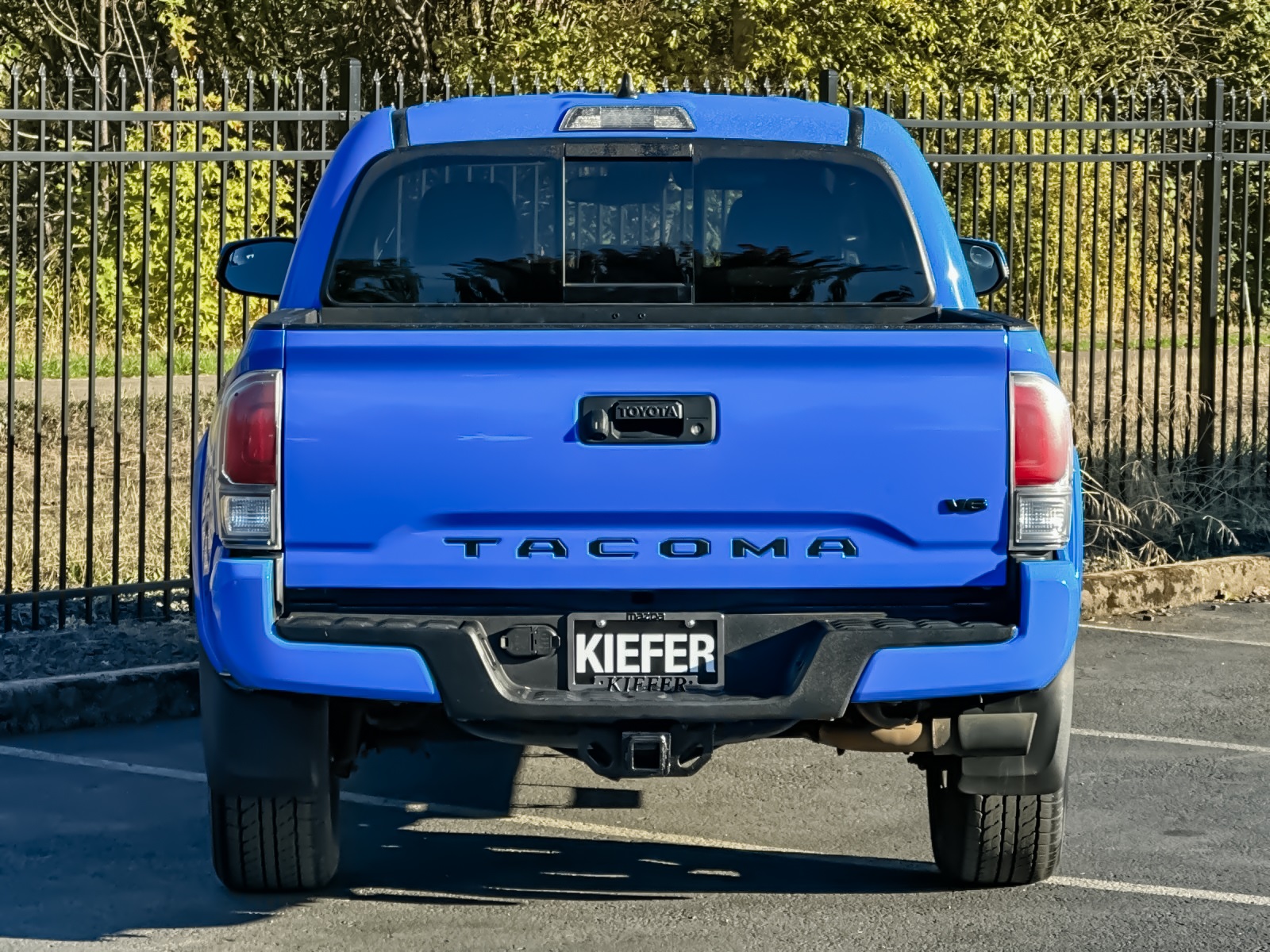 2020 Toyota Tacoma TRD Sport photo 4