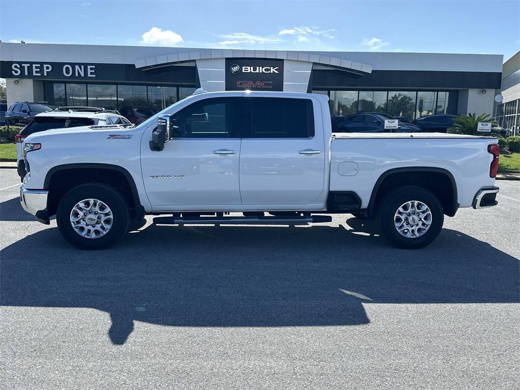 2024 Chevrolet Silverado 2500HD LTZ photo 4