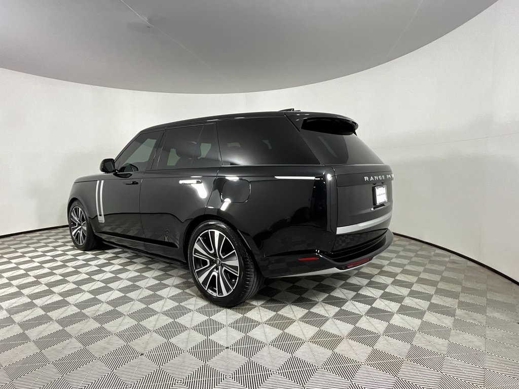 2025 Land Rover Range Rover Autobiography photo 3