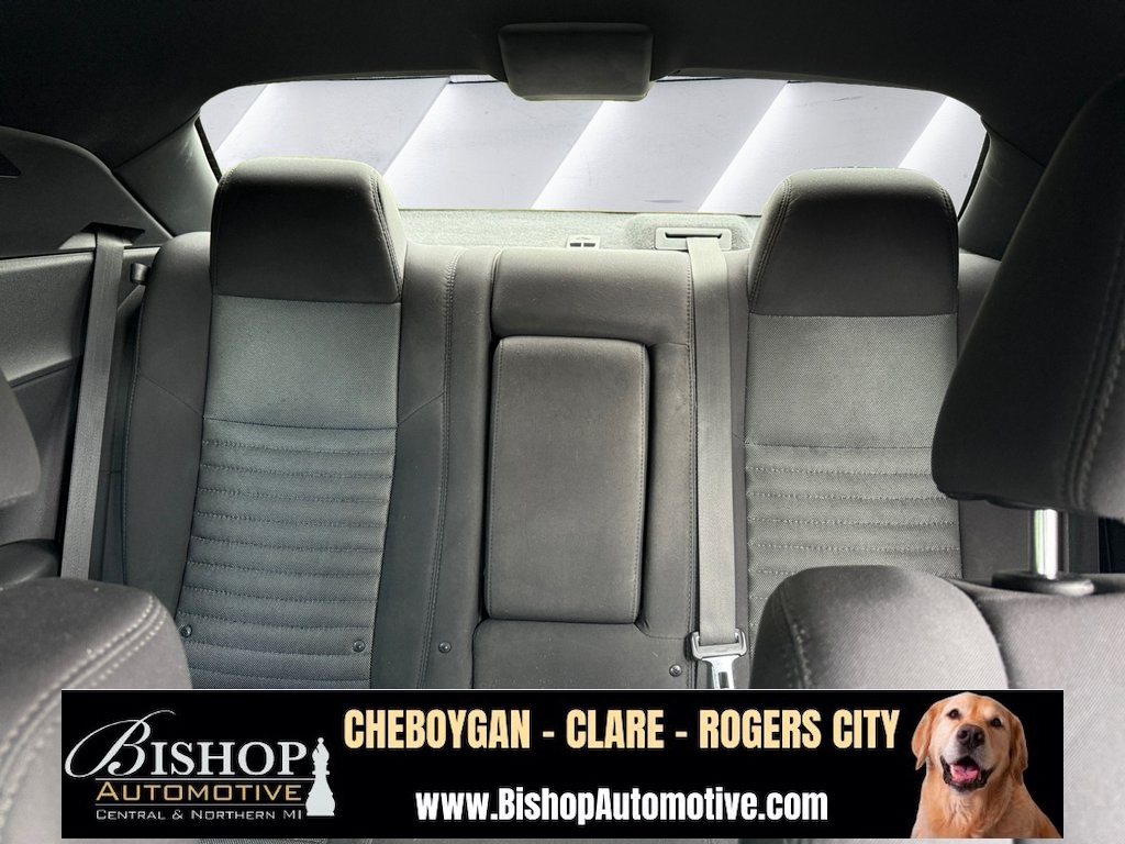 2014 Dodge Challenger SXT photo 12