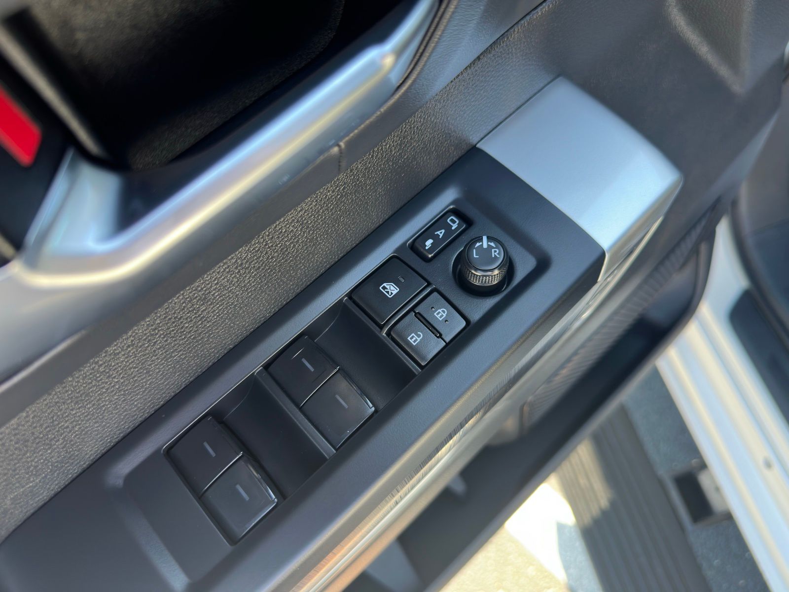 2025 Toyota Sequoia Platinum photo 11