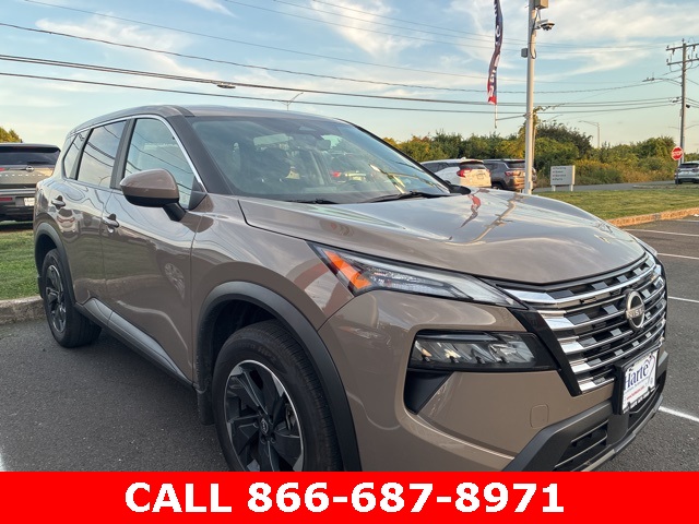 2024 Nissan Rogue SV photo 3