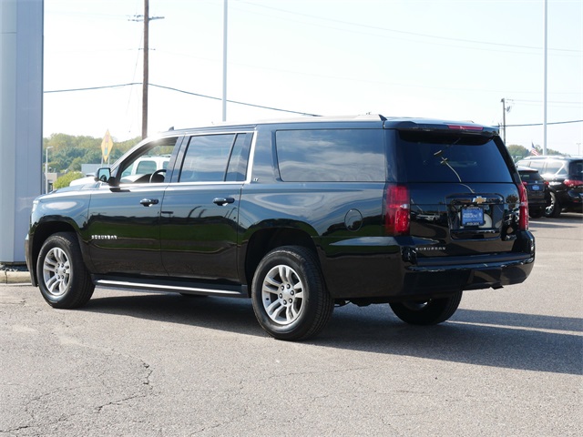 2020 Chevrolet Suburban LT photo 5