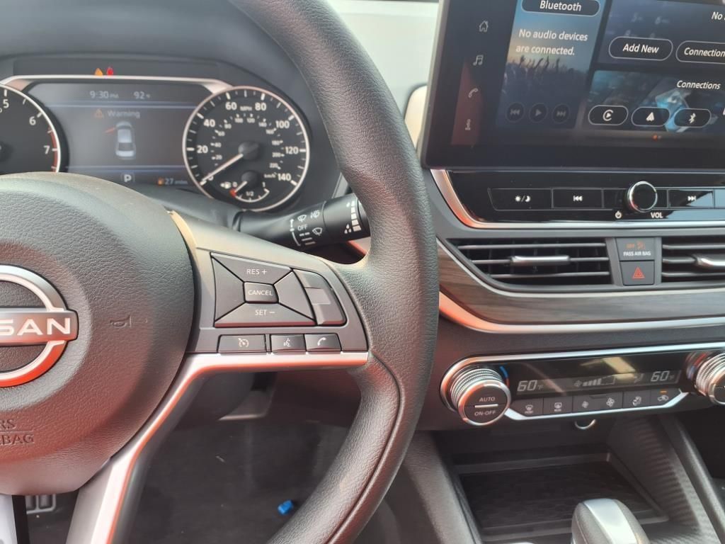 2025 Nissan Altima SV Special Edition photo 9