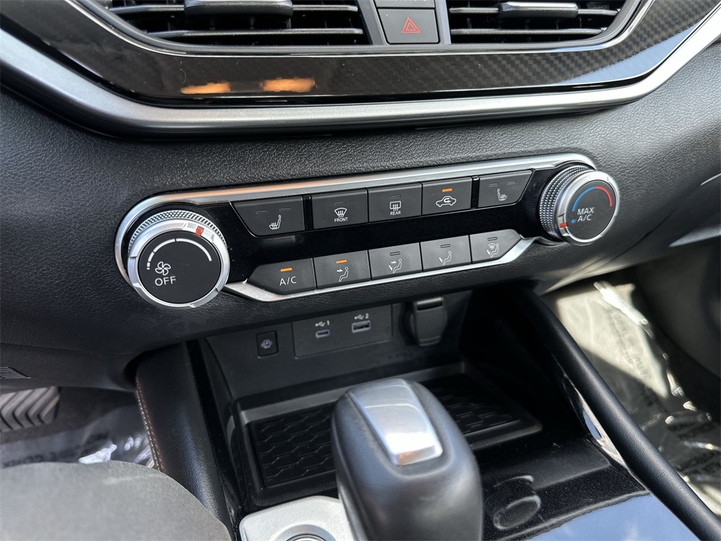 2024 Nissan Altima 2.5 SR photo 19