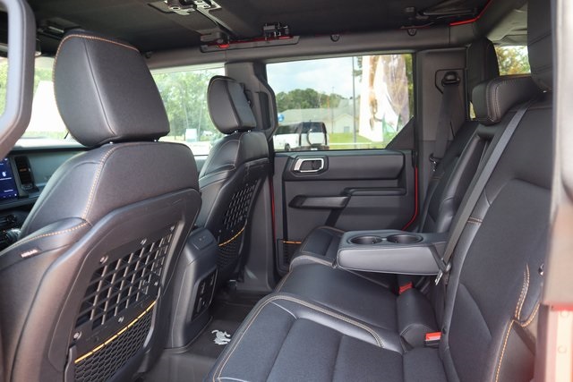 2024 Ford Bronco Badlands photo 23