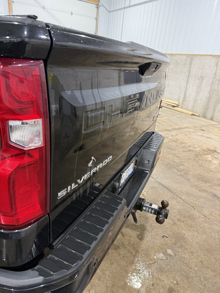 2019 Chevrolet Silverado 1500 High Country's photo