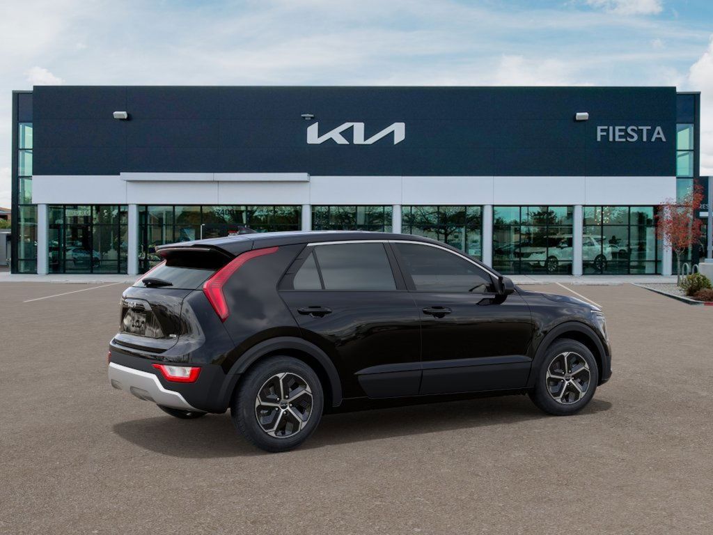 2025 Kia Niro LX photo 2