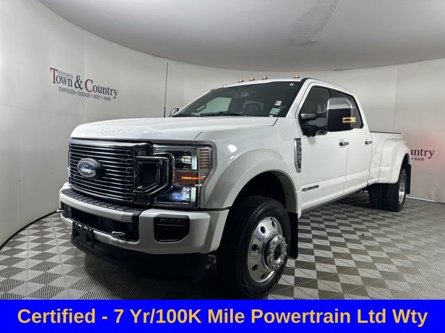 2022 Ford F-450 Super Duty Platinum's photo