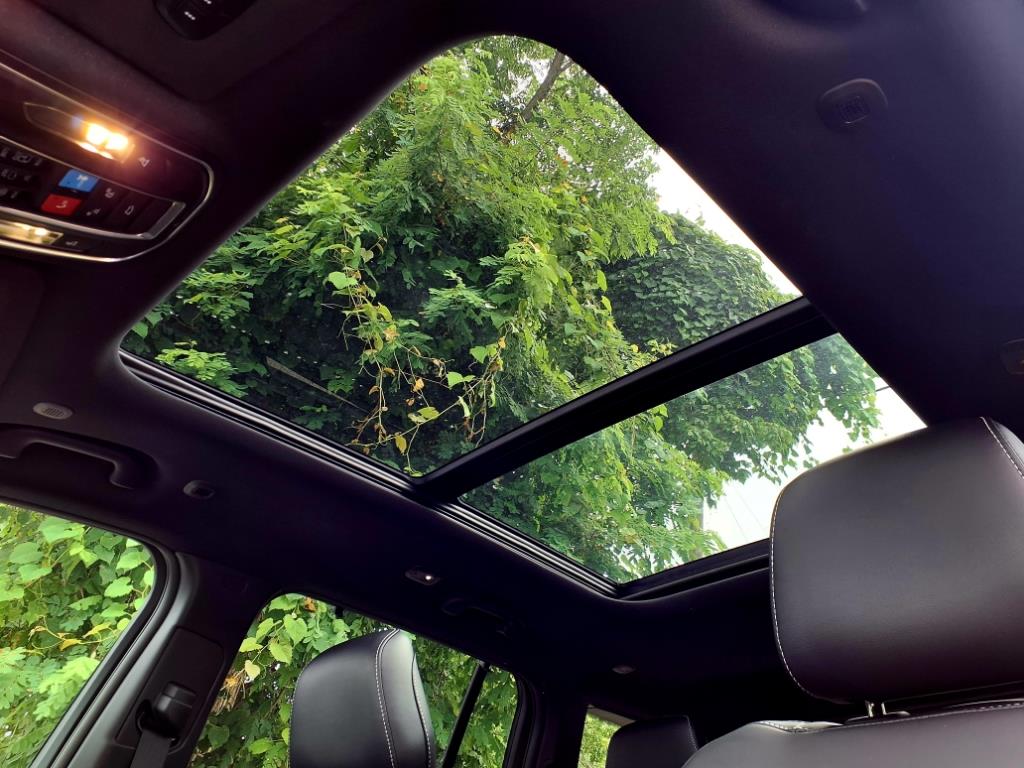 2025 Jeep Grand Cherokee Limited photo 3