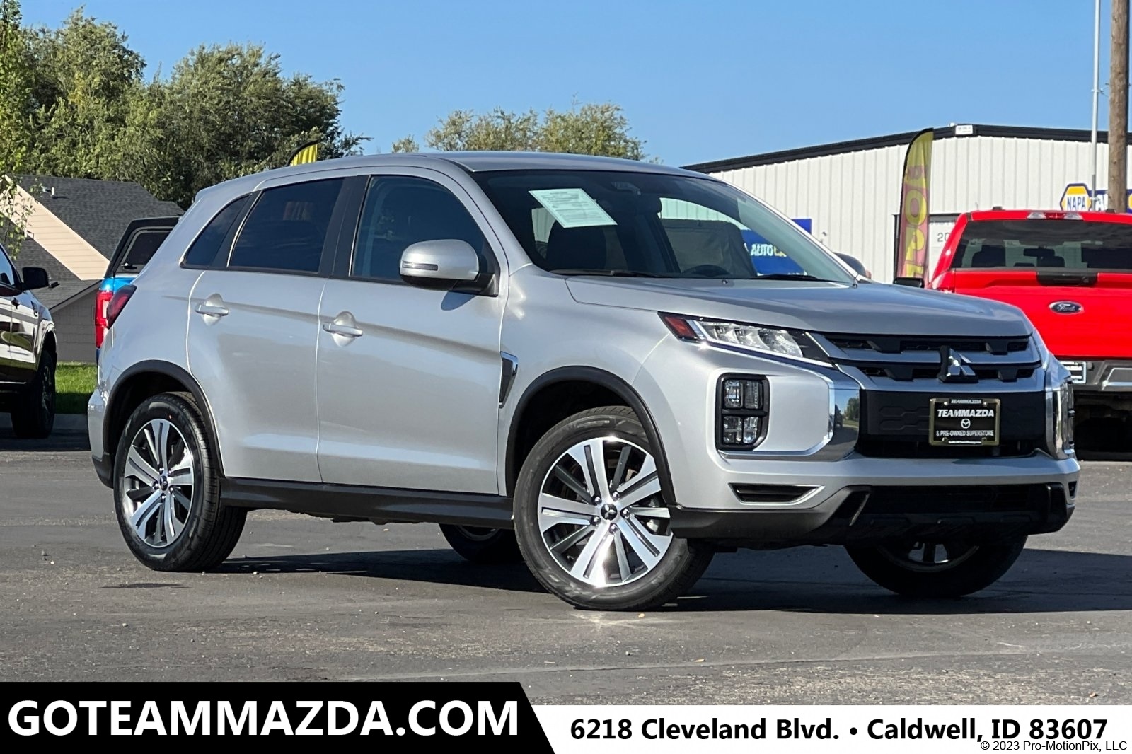 2024 Mitsubishi Outlander Sport SE's photo