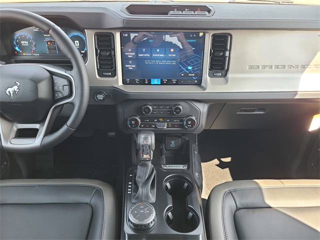 2025 Ford Bronco Outer Banks photo 19
