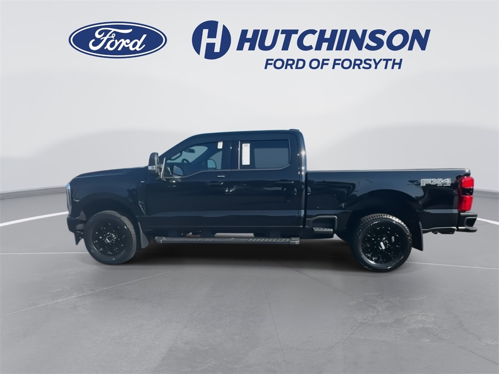 2025 Ford F-250 XLT photo 2