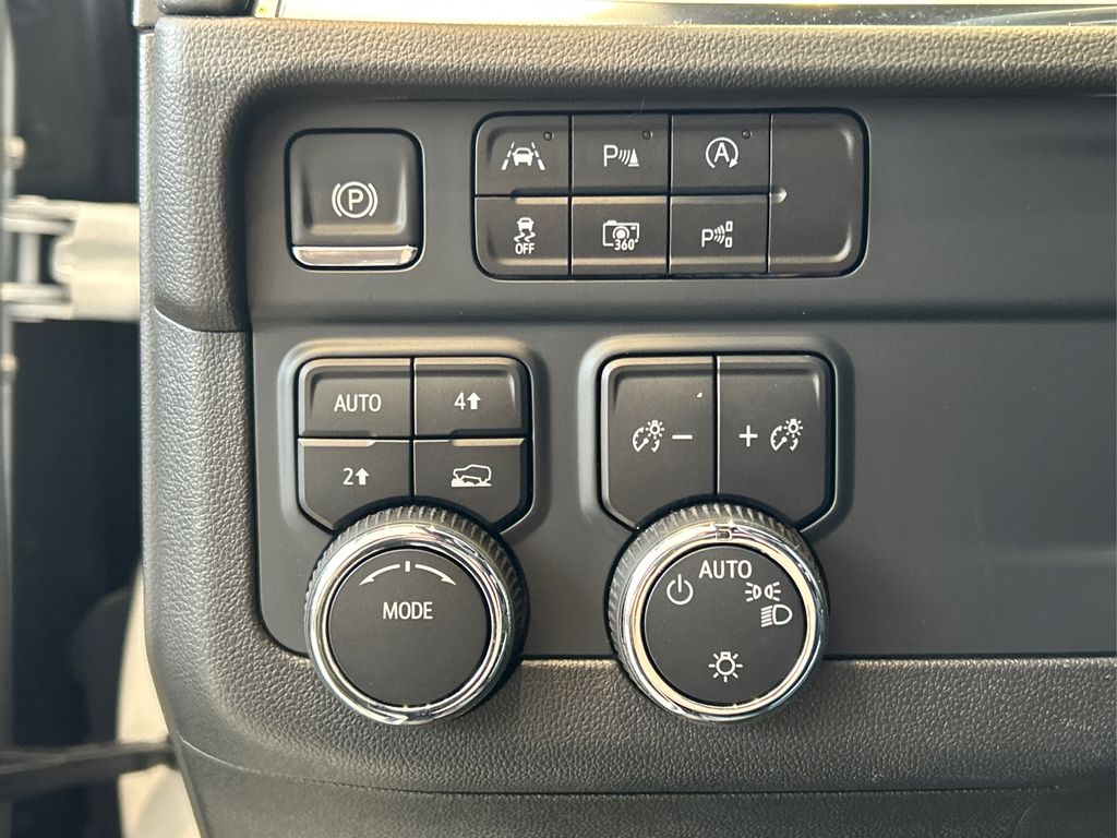 2025 Chevrolet Tahoe LS photo 41