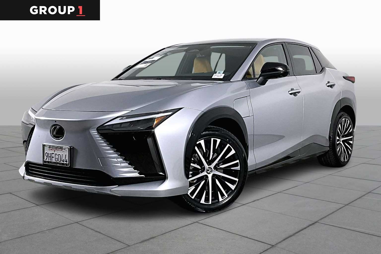 2023 Lexus RZ Luxury's photo