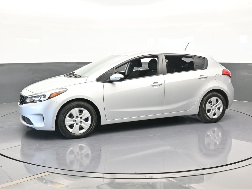 2017 Kia Forte LX photo 2