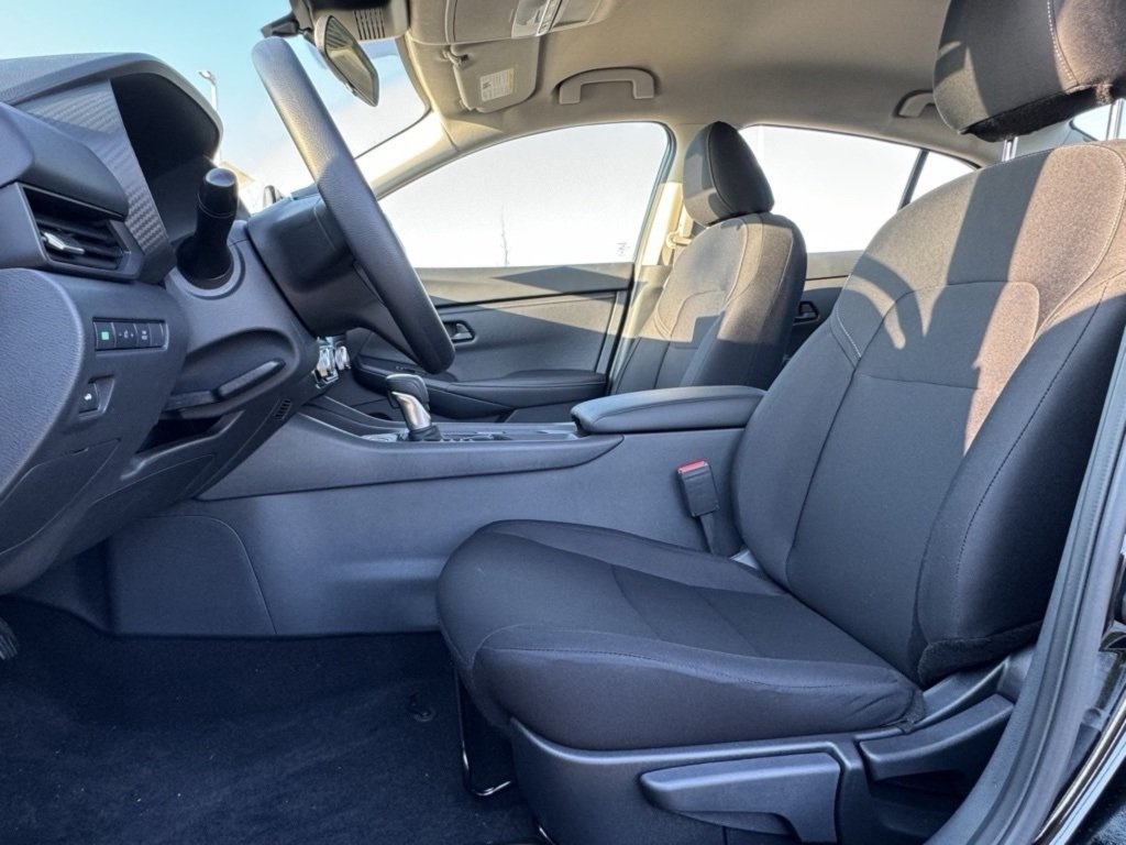 2025 Nissan Sentra S photo 16