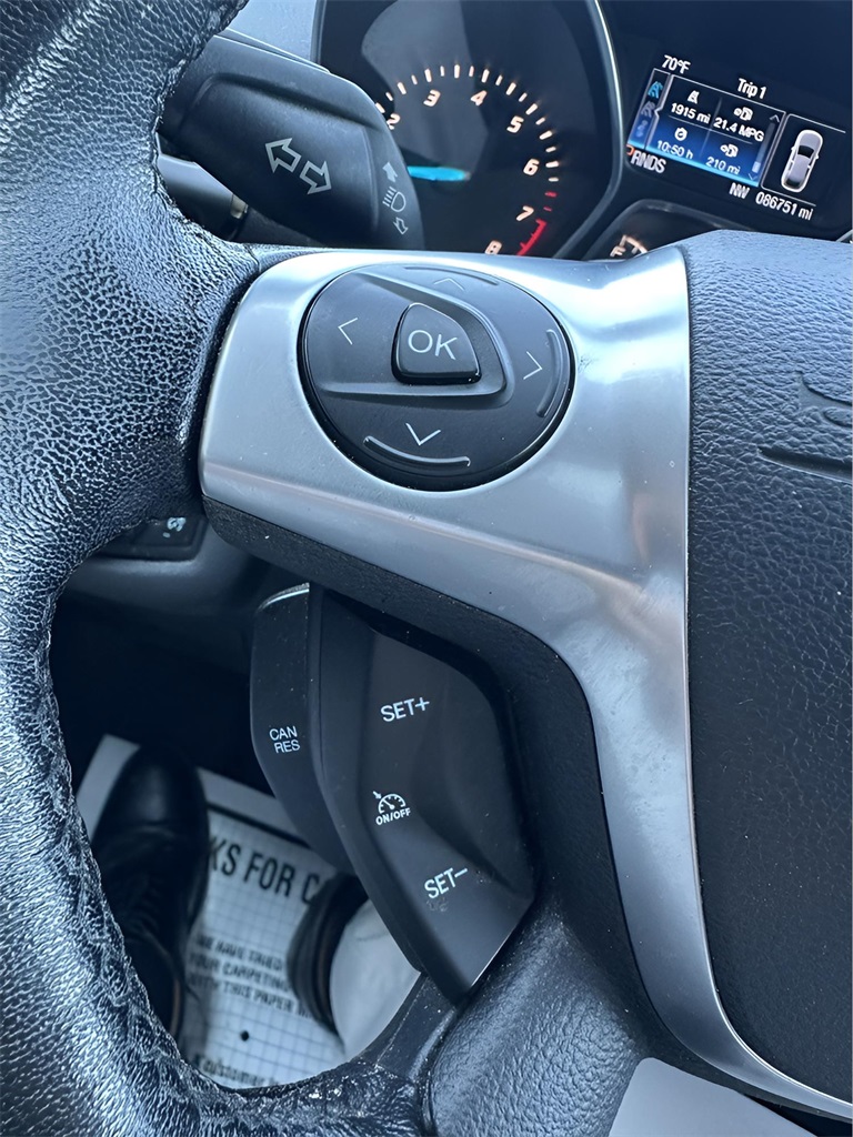 2014 Ford Escape Titanium photo 23