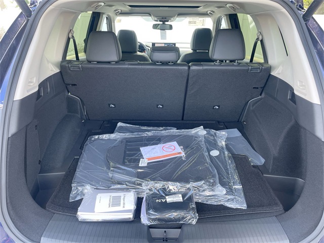 2025 Nissan Rogue Platinum photo 30