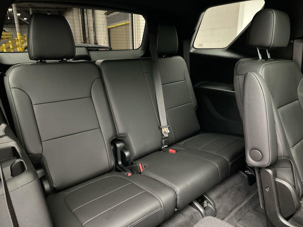 2023 Chevrolet Traverse Leather photo 8