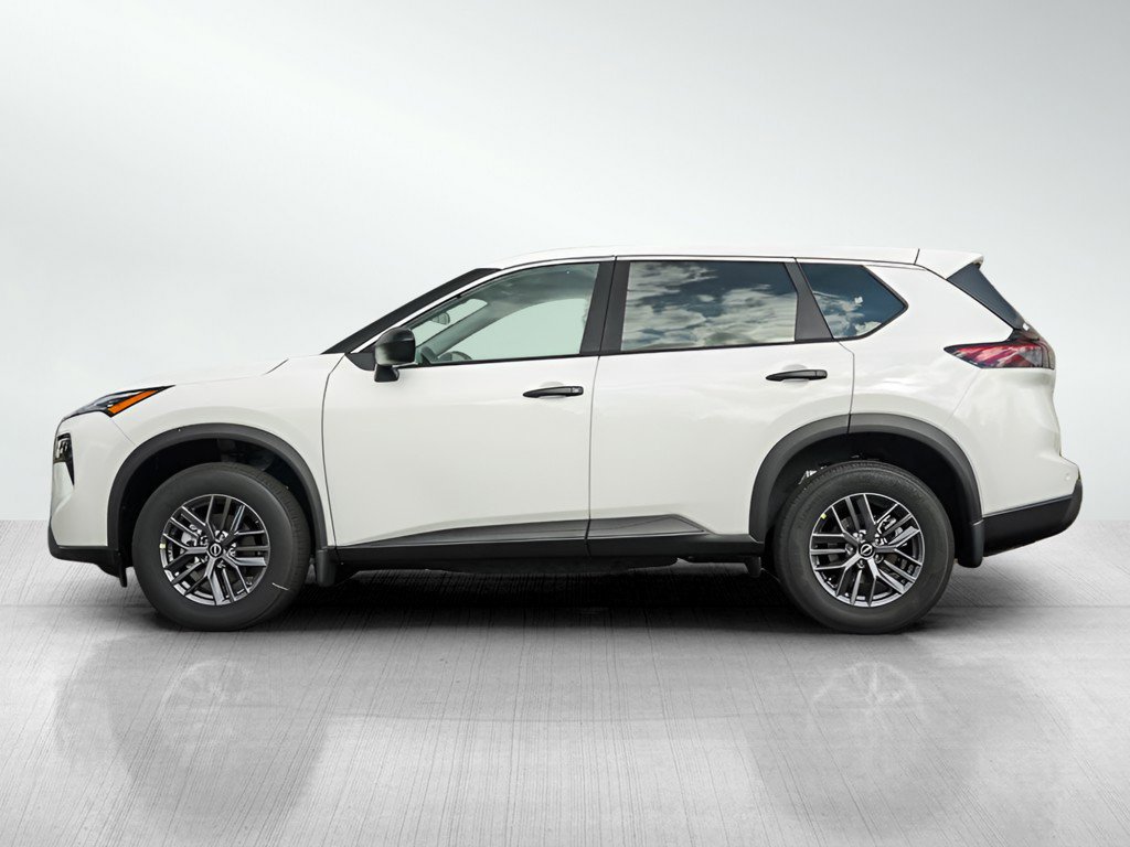 2026 Nissan Rogue S photo 3