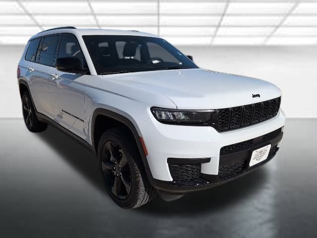 2024 Jeep Grand Cherokee L Altitude's photo