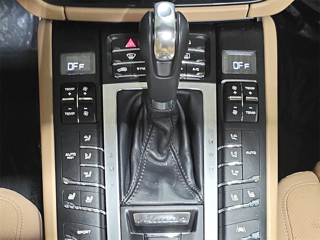 2021 Porsche Macan S photo 19