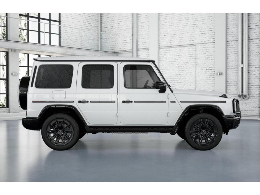 2025 Mercedes Benz G 550 photo 2