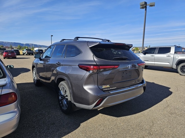 2021 Toyota Highlander Hybrid Platinum photo 6