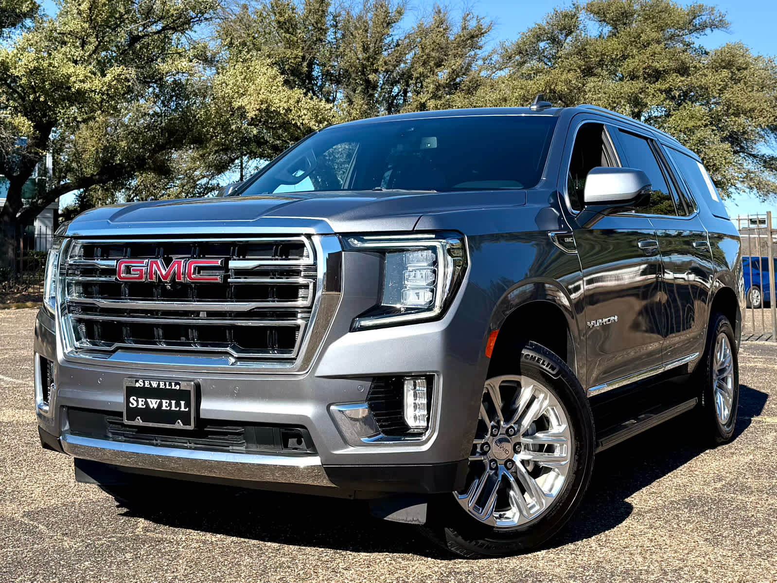 2021 GMC Yukon SLT's photo