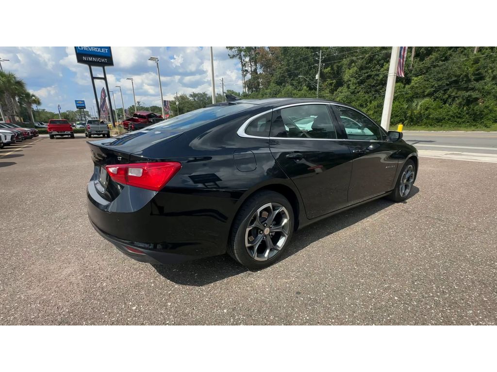 1G1ZD5ST2RF135158