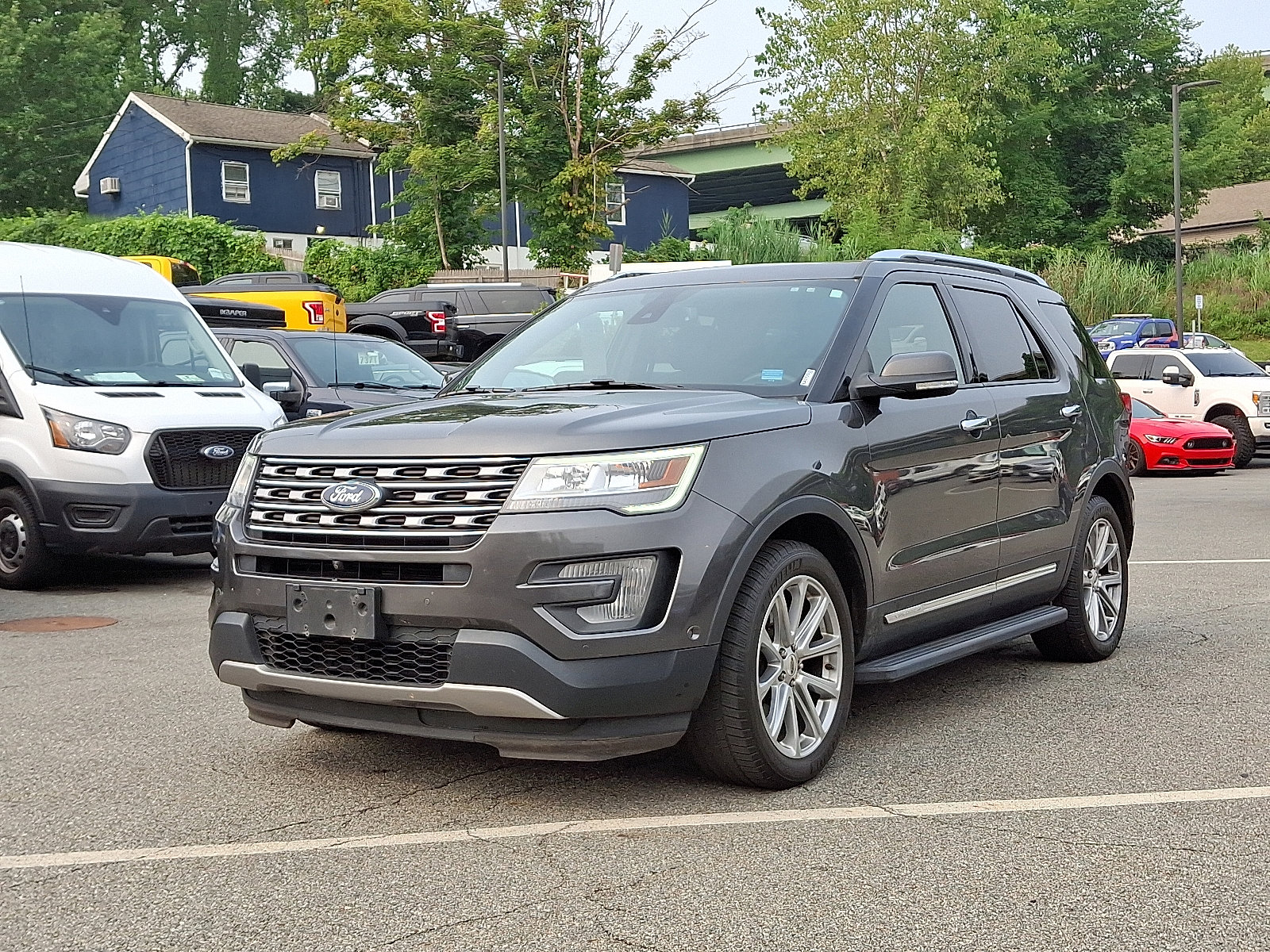 2017 Ford Explorer Limited photo 4