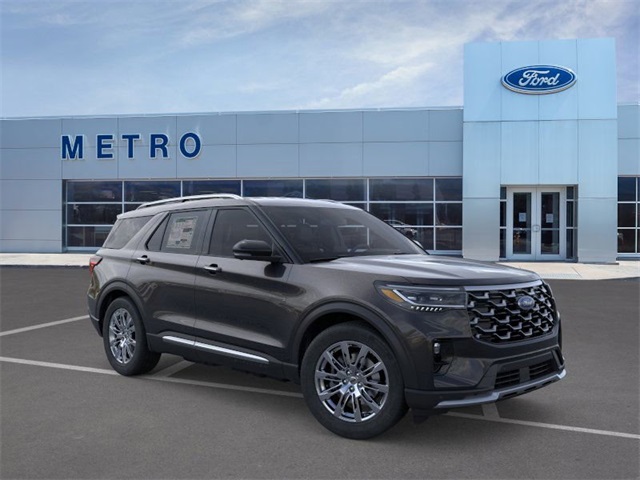 2026 Ford Explorer Platinum's photo