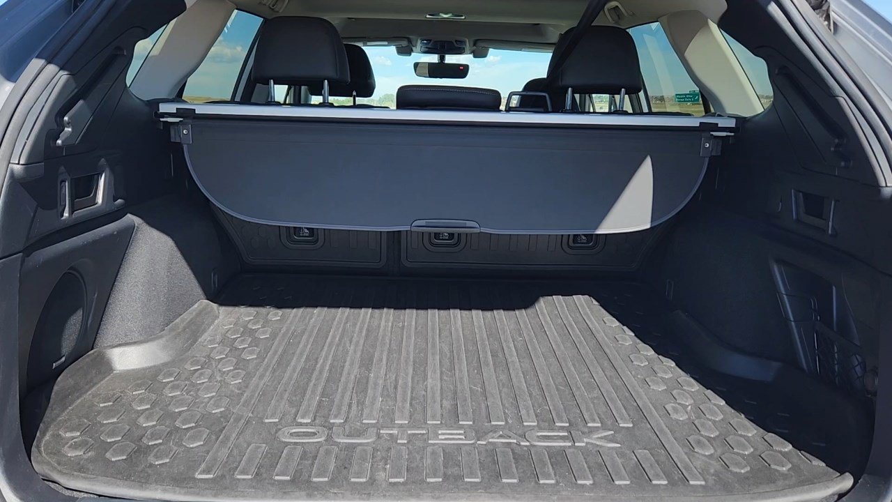 2021 Subaru Outback Limited photo 17
