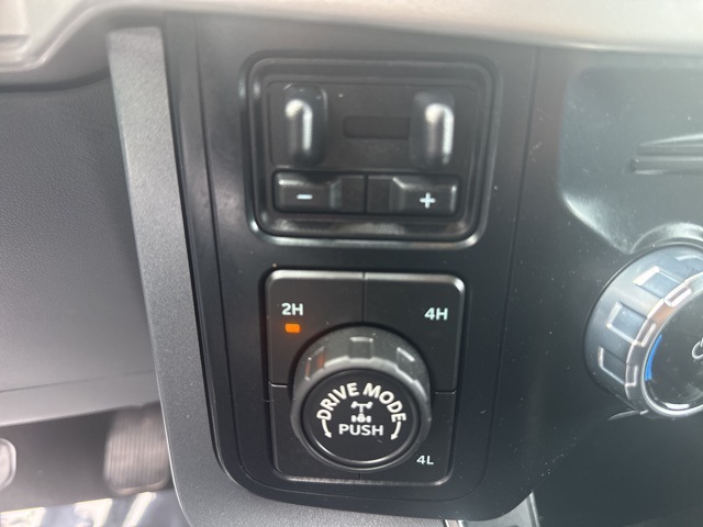 2022 Ford F-150 XLT photo 22