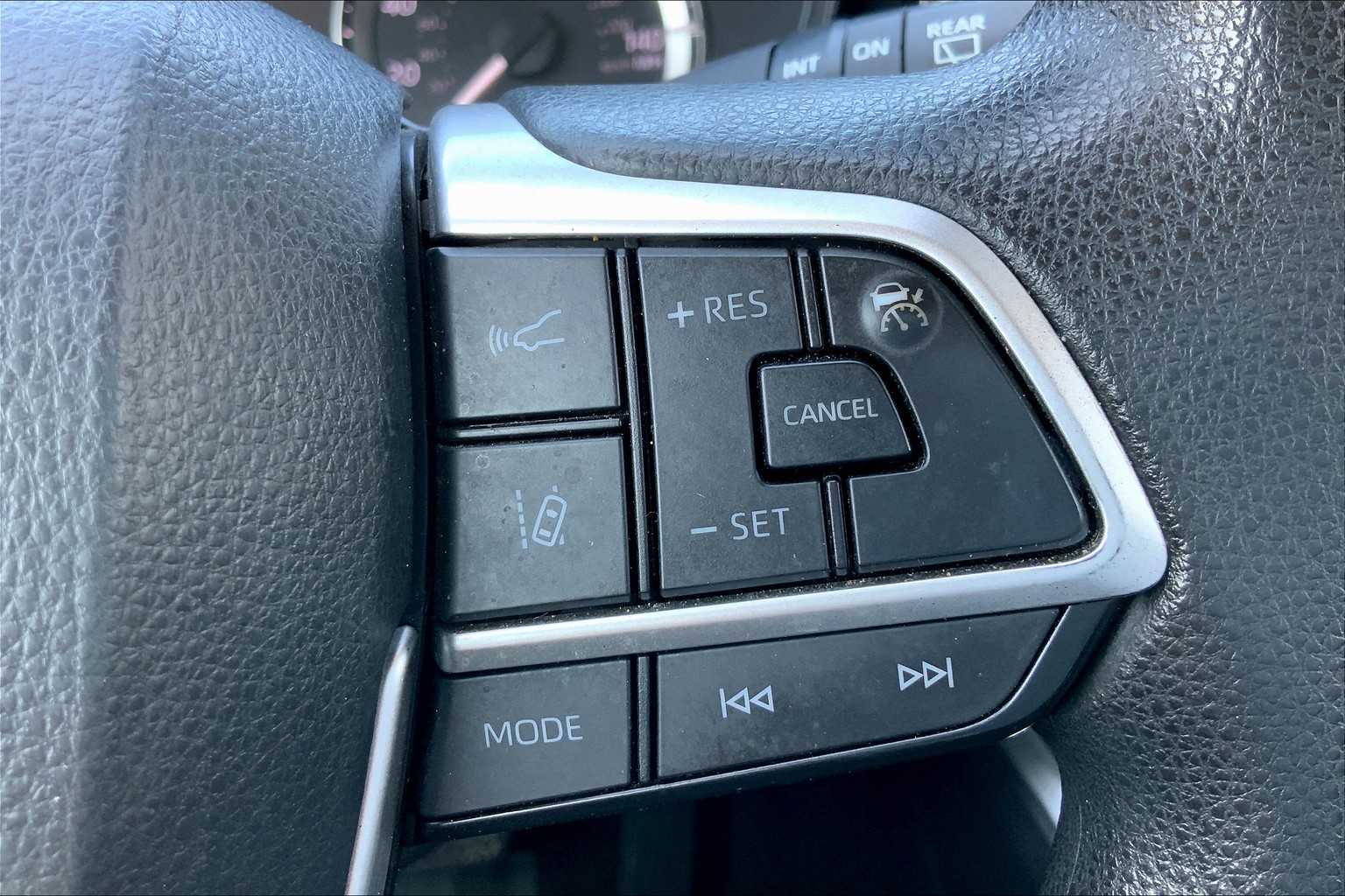2023 Toyota Highlander L photo 60